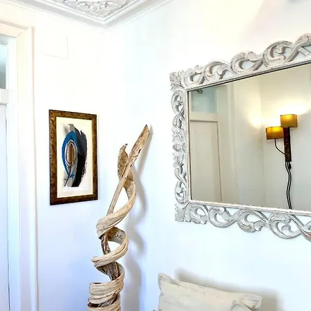 Bright And Spacious Three Bedroom In The Heart Of Apartamento *