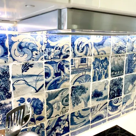 Bright And Spacious Three Bedroom In The Heart Of *